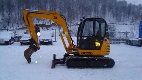jcb8052.jpg